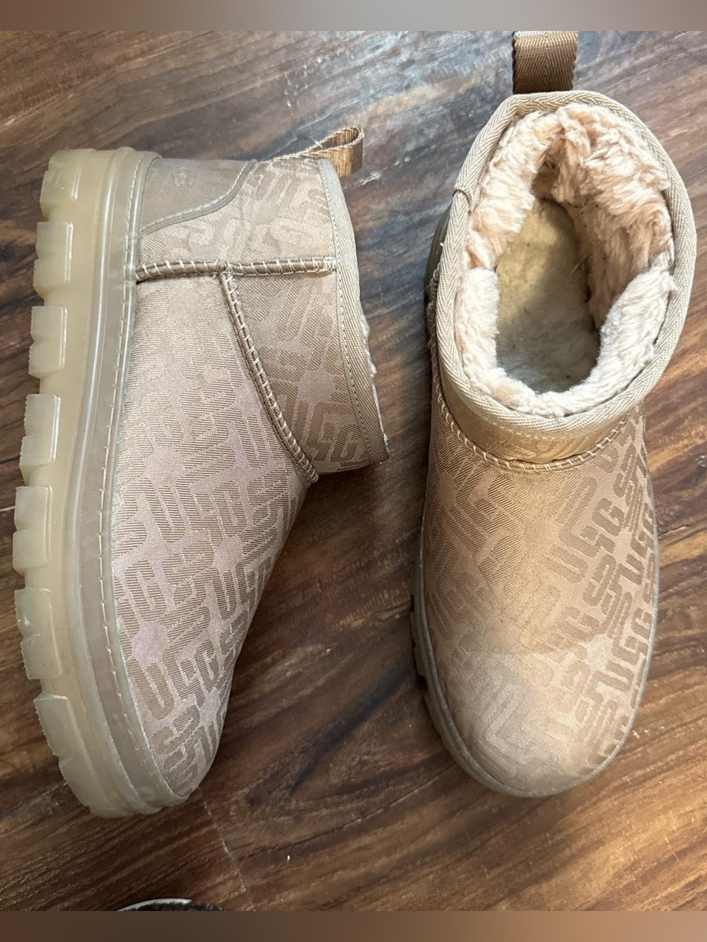 UGG Women's Cozy Ankle Winter Boots - Tan